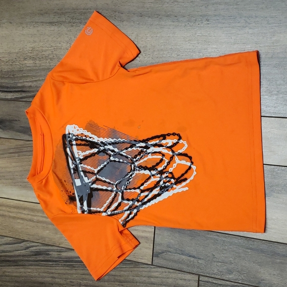 Boys Champion 🏀 basketball themed athletic t shirt - Picture 2 of 8